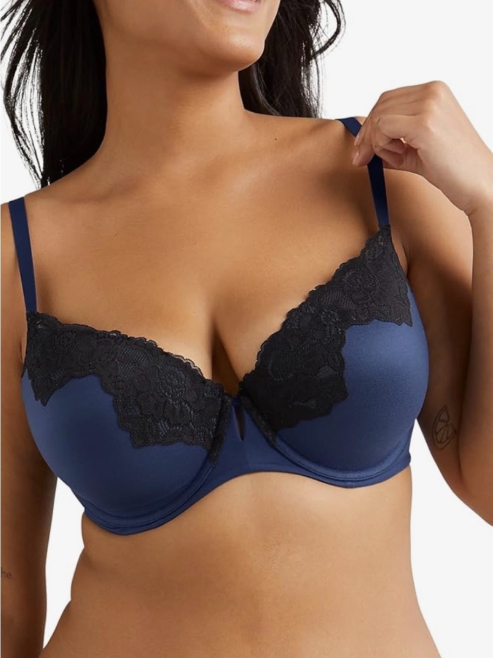 Maidenform NWOT Navy Blue Padded Bra with Black Lace Trim
